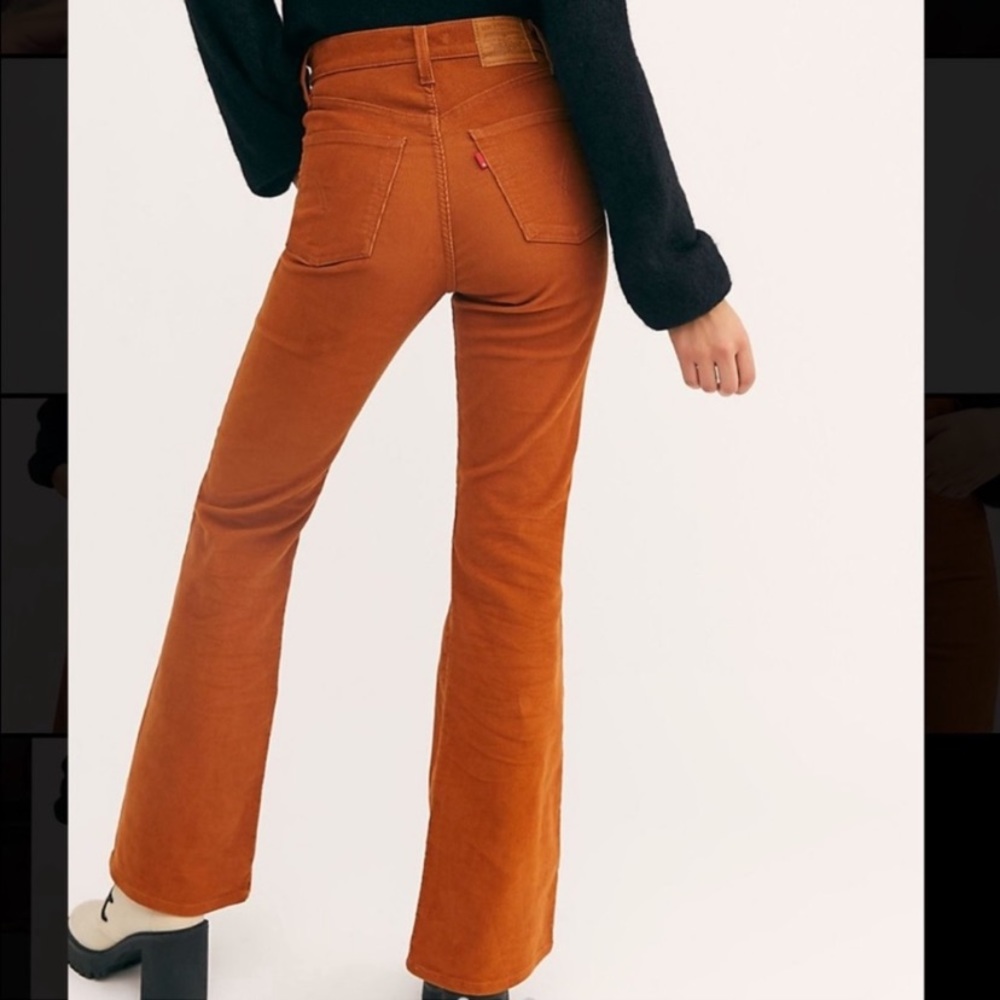 Levi’s Ribcage Flare Cord Jeans in Caramel Cafe